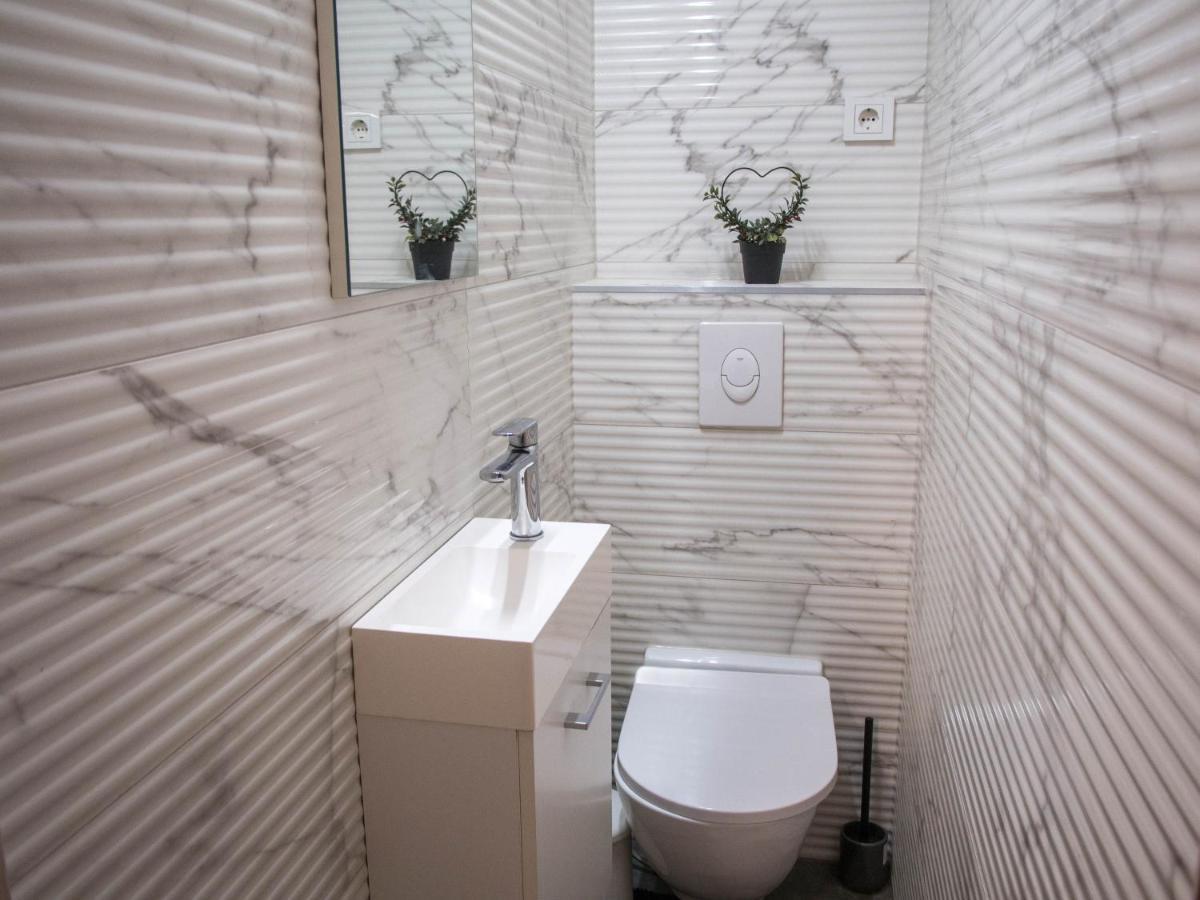 Apartman Adeari Zagabria Esterno foto